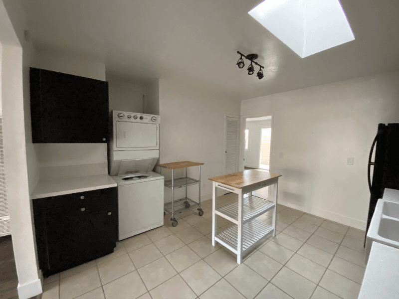 San Diego Single Room: 3320-3324 Clairemont Drive
