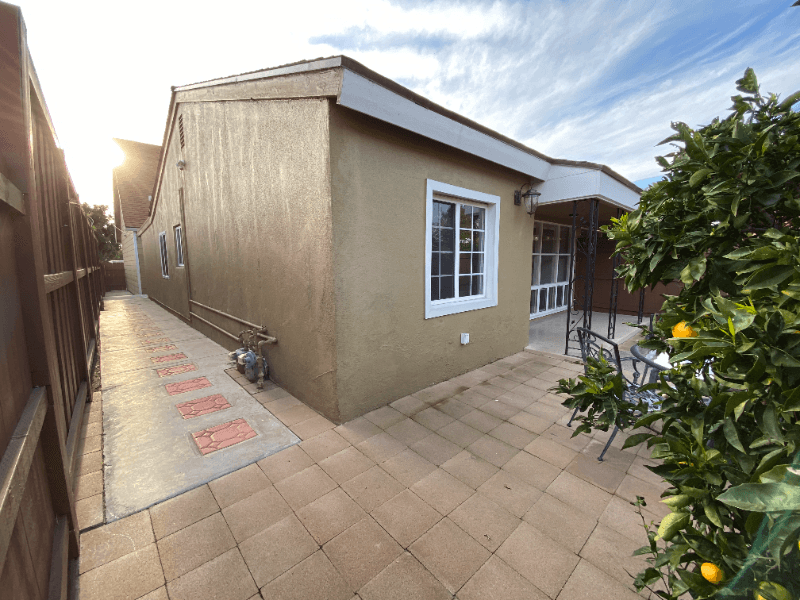 San Diego Single Room: 3320-3324 Clairemont Drive