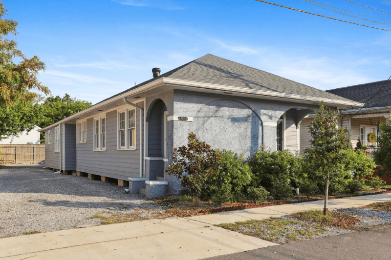 New Orleans Multiplex: 615-17 S Hennessey Street