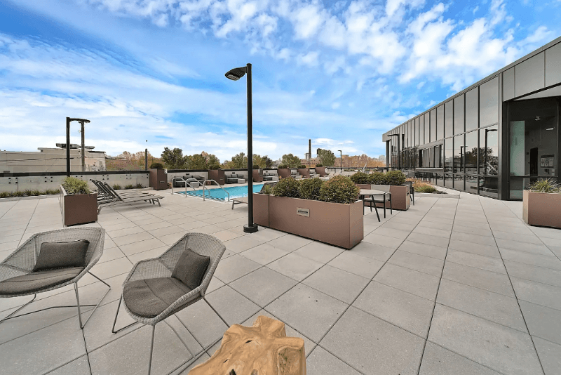 Chicago Condo: 2131 N Elston