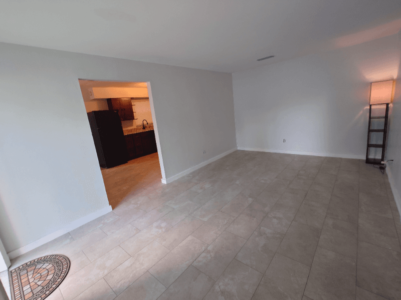 Tampa House: 9402 N. 15th St