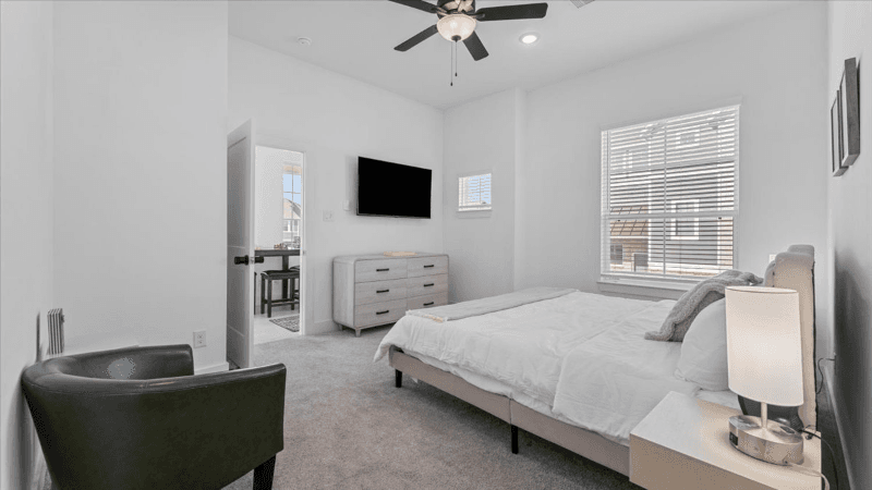 Cypress Single Room: 15147 Colorado Bend Park Drive