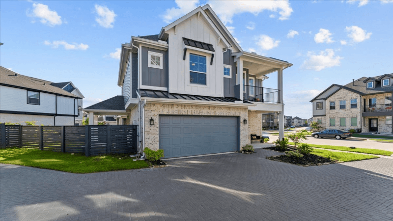 Cypress Single Room: 15147 Colorado Bend Park Drive