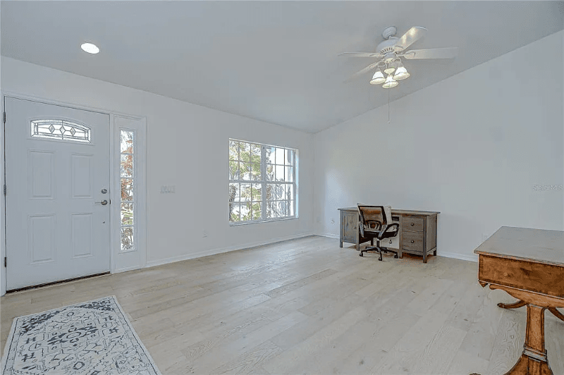 Riverview House: 7107 Colonial Lake Dr