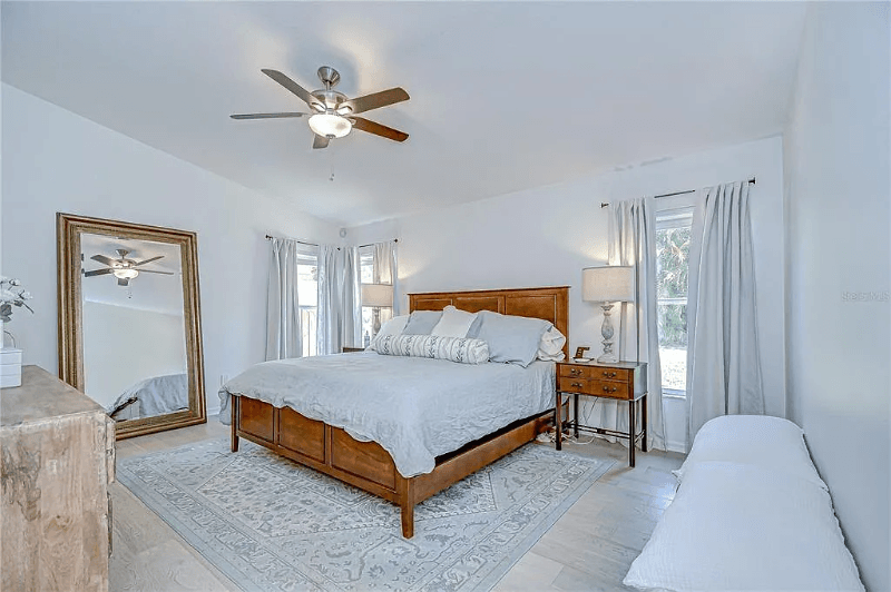 Riverview House: 7107 Colonial Lake Dr