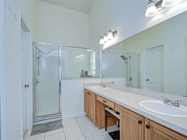Riverview House: 7107 Colonial Lake Dr