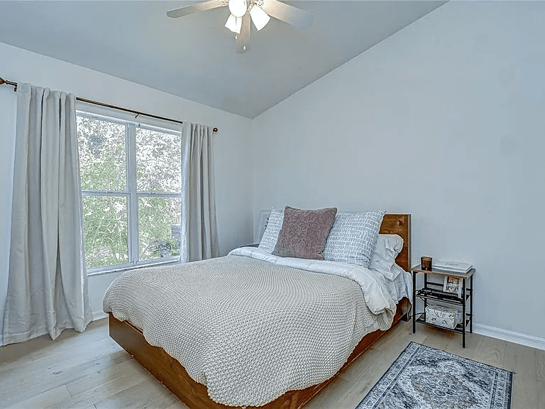Riverview House: 7107 Colonial Lake Dr