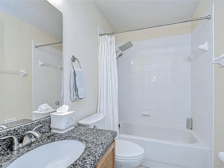 Riverview House: 7107 Colonial Lake Dr