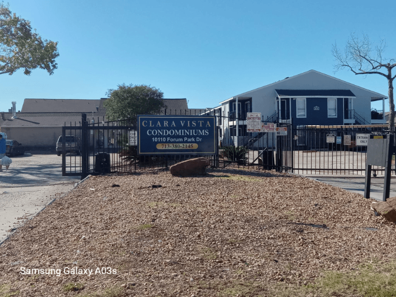 Houston Apartment: 10110 Forum Park Dr