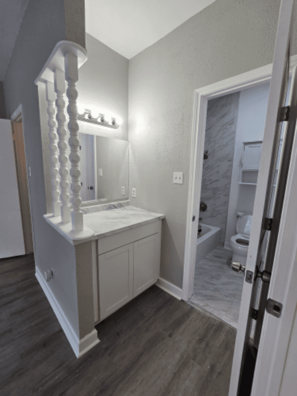 houston Condo: 9009 richmond ave