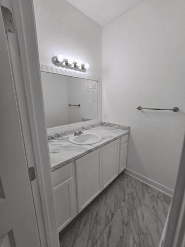 houston Condo: 9009 richmond ave