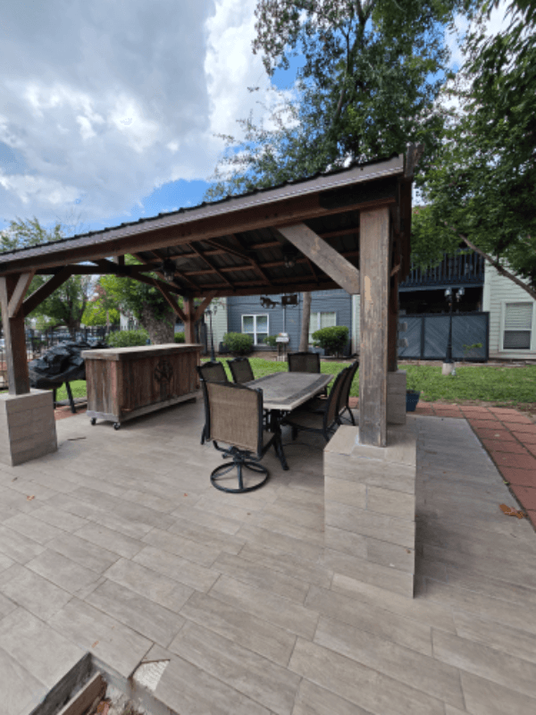 houston Condo: 9009 richmond ave
