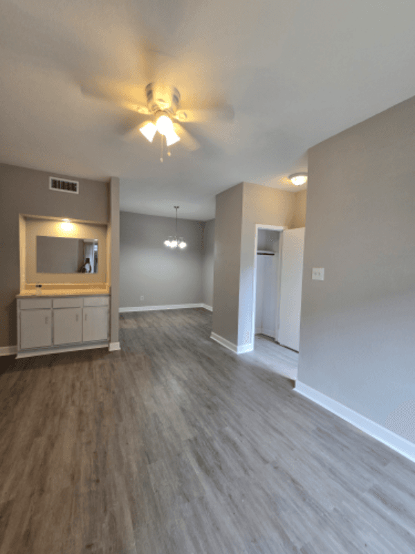 houston Condo: 9009 richmond ave