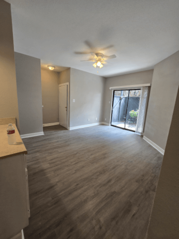 houston Condo: 9009 richmond ave