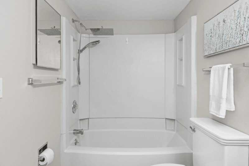 Brentwood House: 1607 Redbird Cove