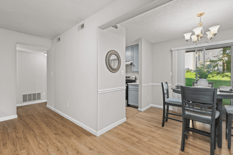 Brentwood House: 1607 Redbird Cove