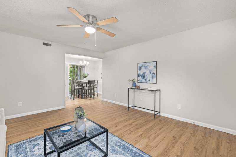 Brentwood House: 1607 Redbird Cove