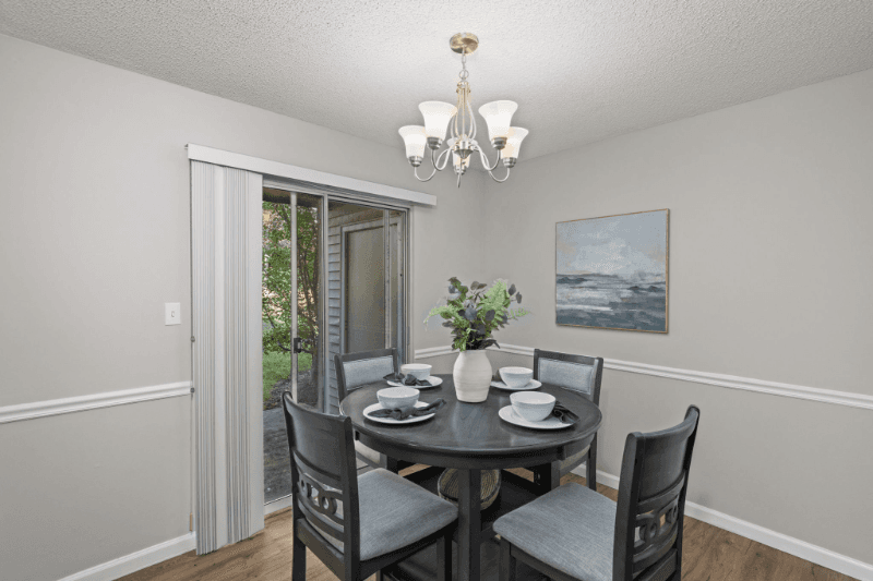 Brentwood House: 1607 Redbird Cove