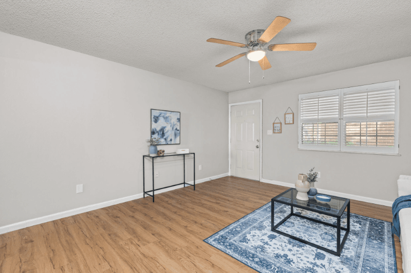 Brentwood House: 1607 Redbird Cove