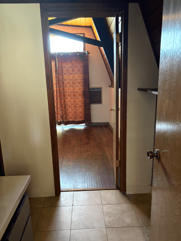 PINE MOUNTAIN CLUB House: 16601 Aleutian