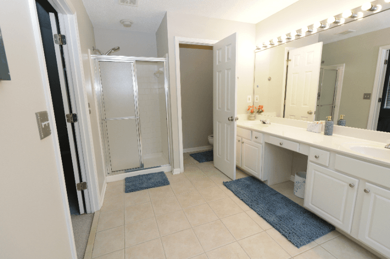Cumming House: 4030 Ridgefair Dr,