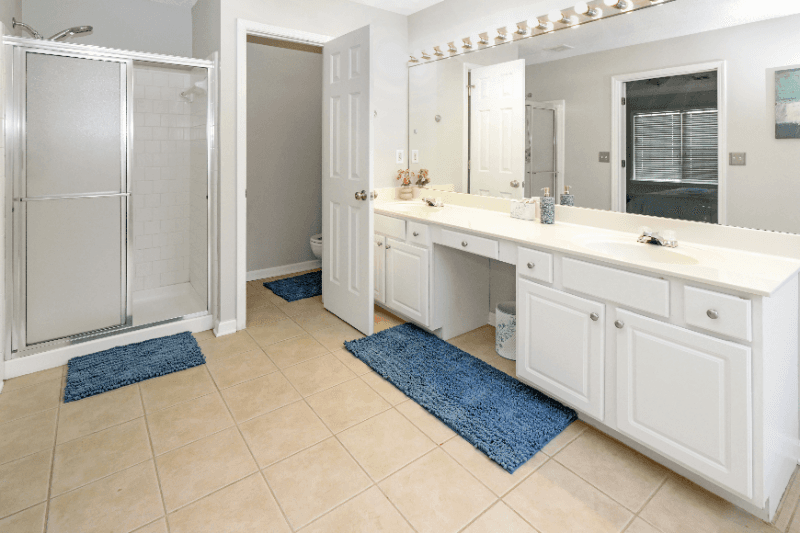 Cumming House: 4030 Ridgefair Dr,