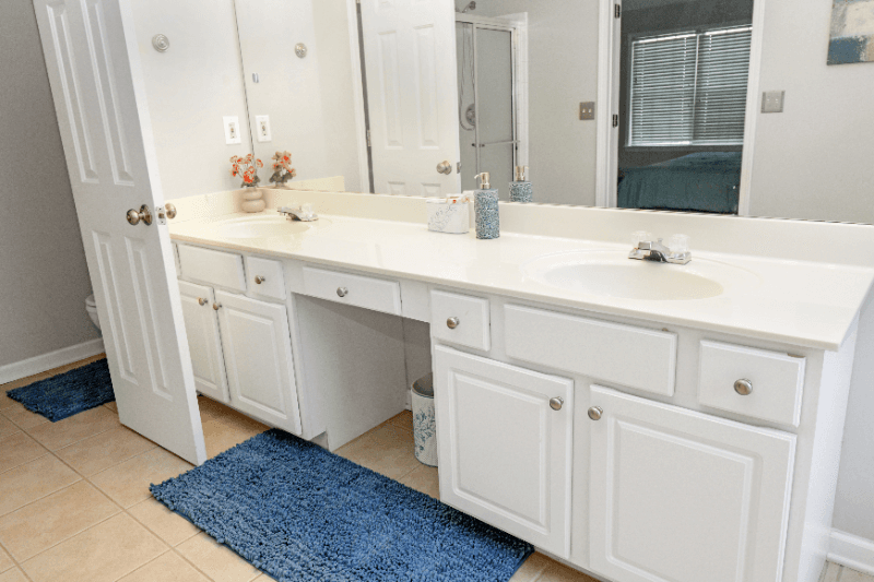 Cumming House: 4030 Ridgefair Dr,