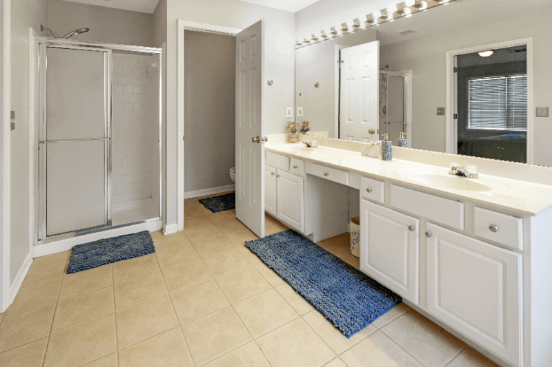 Cumming House: 4030 Ridgefair Dr,