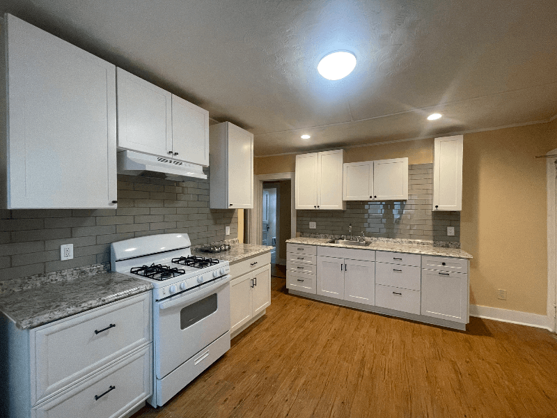 Hartford Apartment: 117 Enfield St