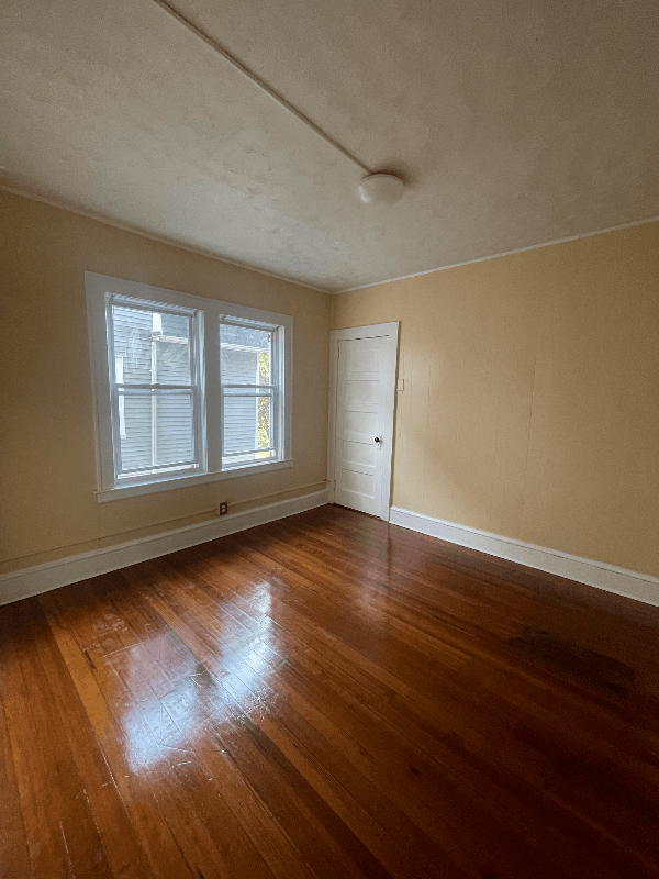 Hartford Apartment: 117 Enfield St