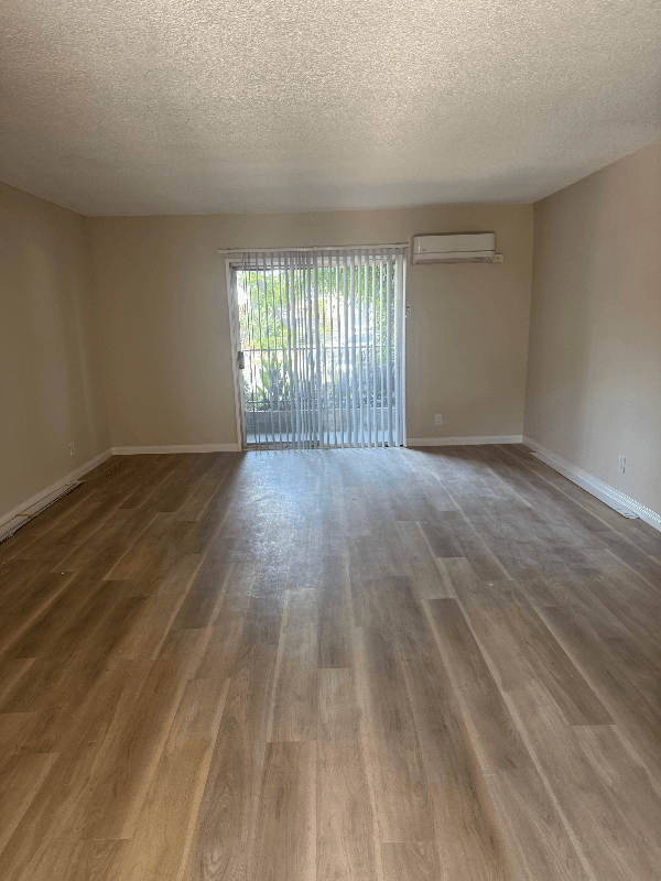 Sherman Oaks Apartment: 4450 Murietta Ave