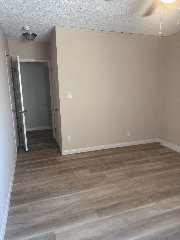 Sherman Oaks Apartment: 4450 Murietta Ave