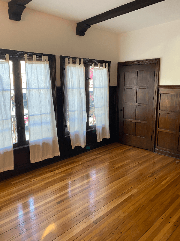 Los Angeles Apartment: 414 N Sycamore Ave