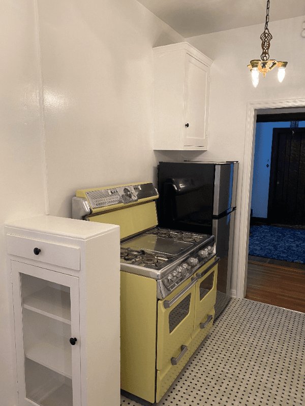 Los Angeles Apartment: 414 N Sycamore Ave