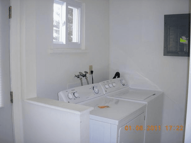 Nelsonville Townhome: 791 Walnut St