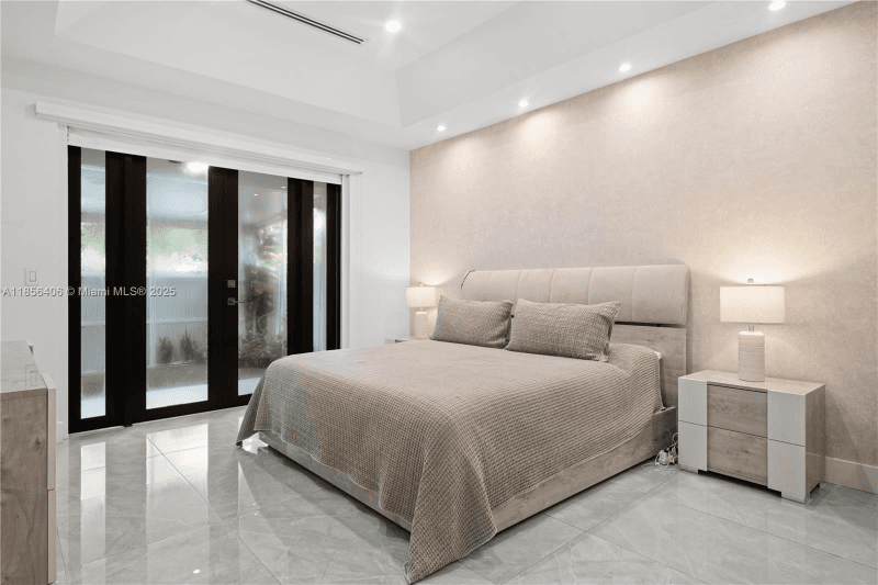 Miami House: 34 SW 156 ct