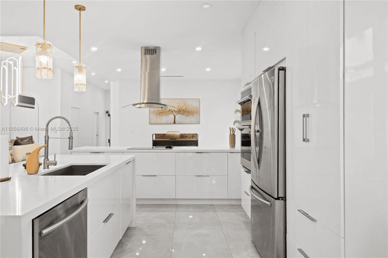 Miami House: 34 SW 156 ct