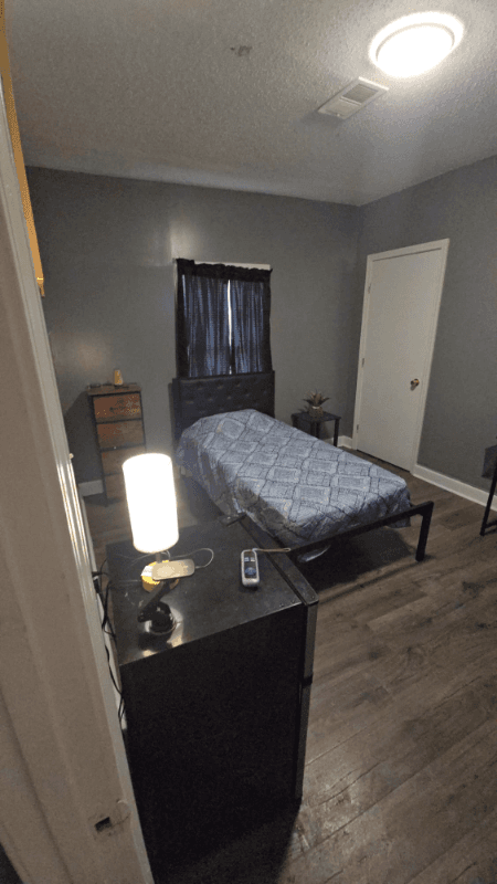Memphis Single Room: 2483 Vandale Ave