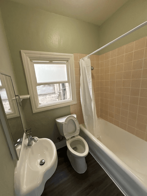 Oakland Apartment: 1900 26th Ave.