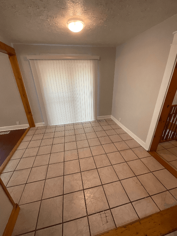 Bloomington House: 416 E Hillside Dr