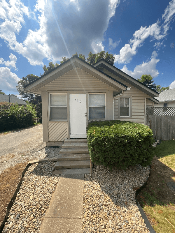 Bloomington House: 416 E Hillside Dr