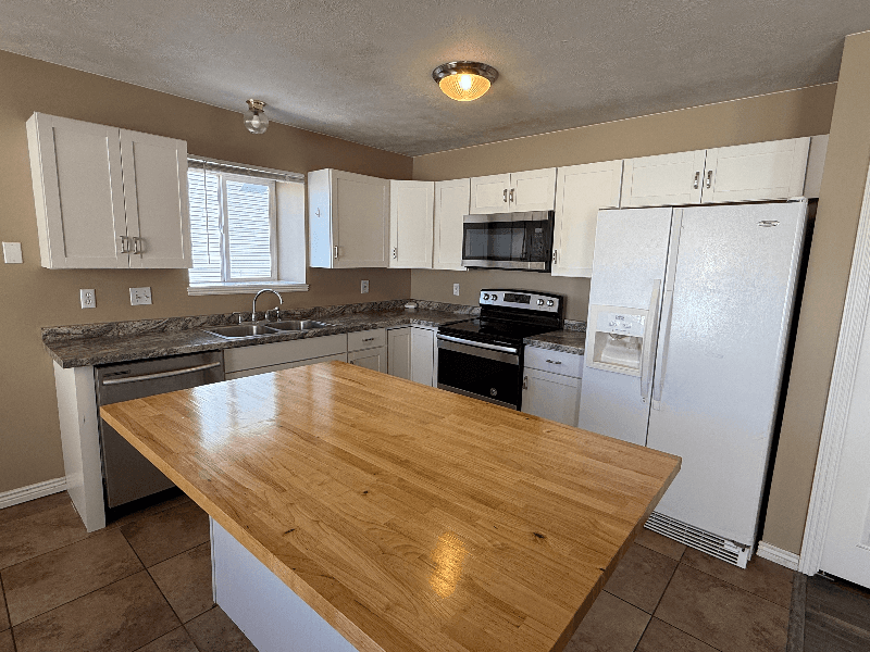 Riverdale House: 4091 S 1100 W