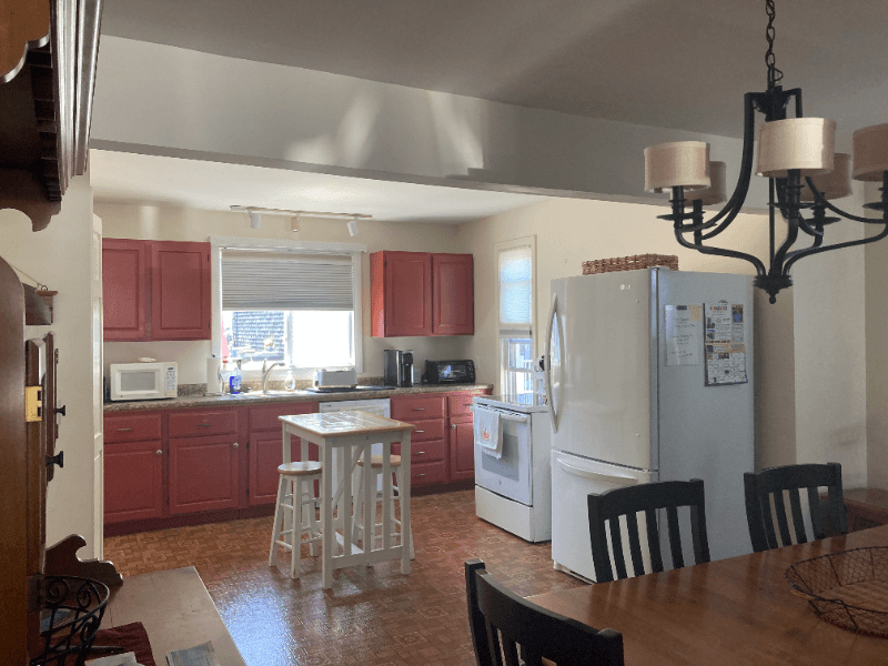 Hampton House: 15 Bragg Avenue