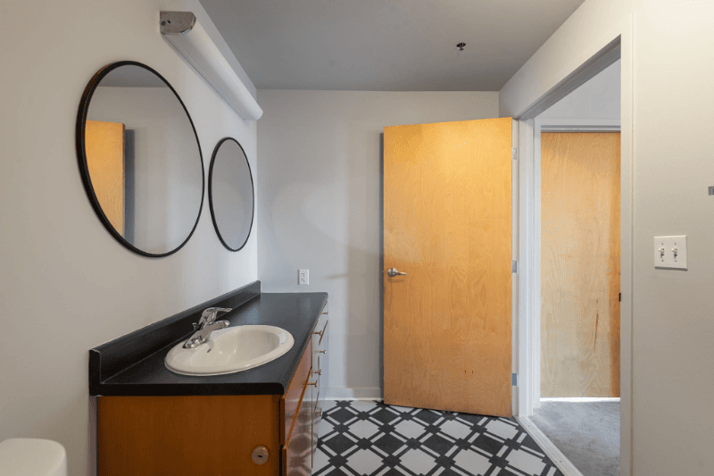 Saint Louis Apartment: 1006 Olive Street