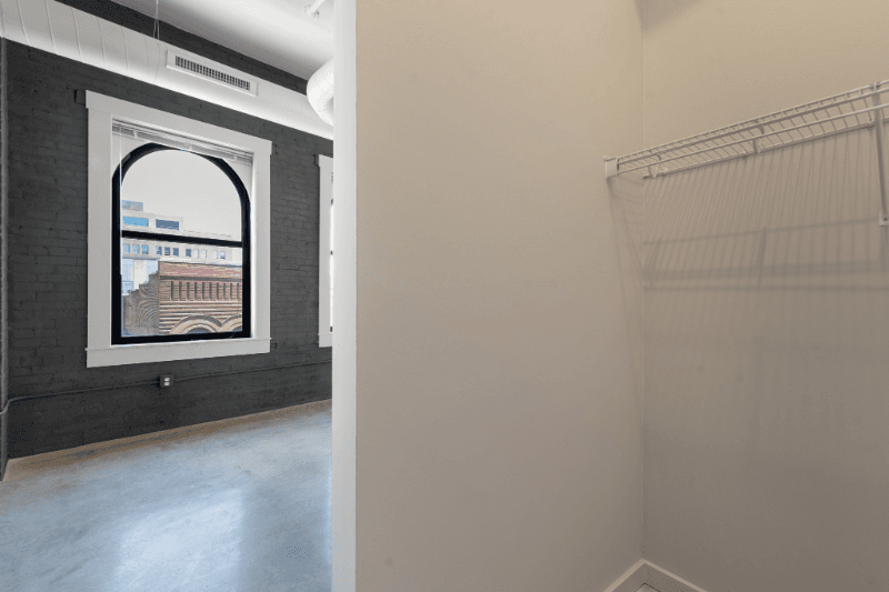 Saint Louis Apartment: 1006 Olive Street