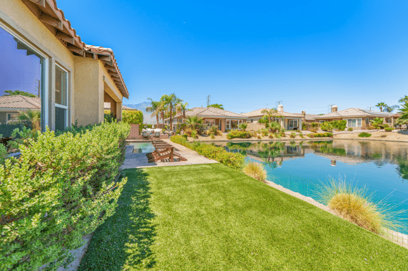 Rancho Mirage House: 65 Shoreline Drive
