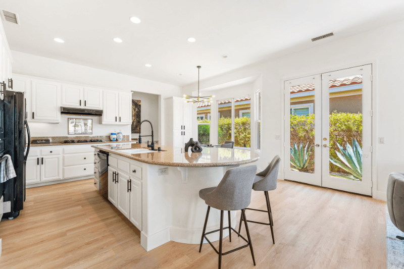 Rancho Mirage House: 65 Shoreline Drive