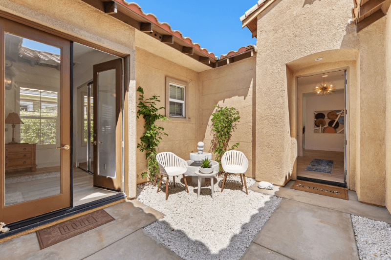 Rancho Mirage House: 65 Shoreline Drive
