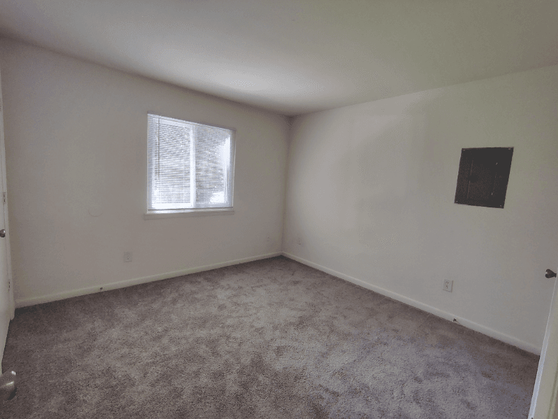 Lynchburg Apartment: 600 Reusens Road