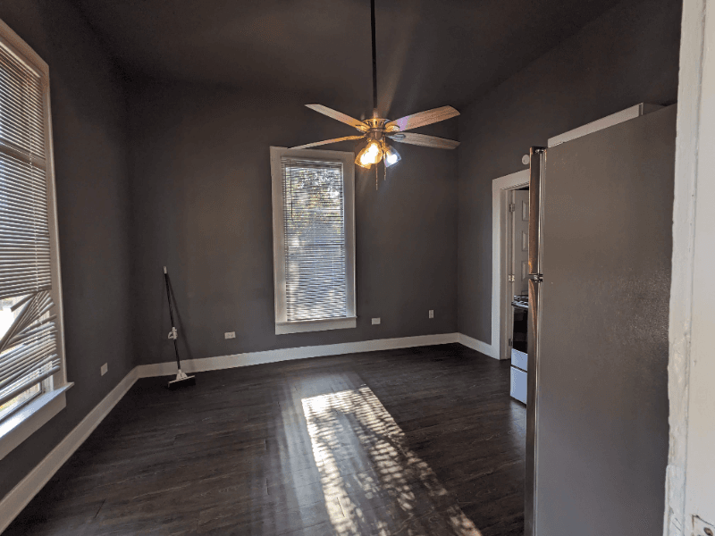Denison Townhome: 225 W Monterey st